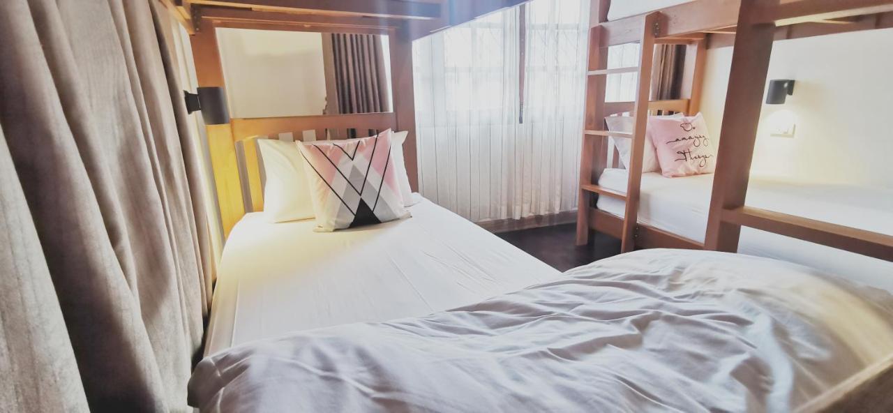 Stay Here Hostel Chiang Mai Dış mekan fotoğraf