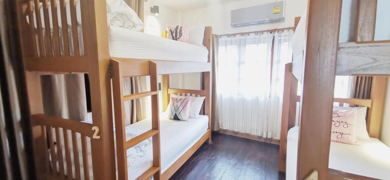 Stay Here Hostel Chiang Mai Dış mekan fotoğraf