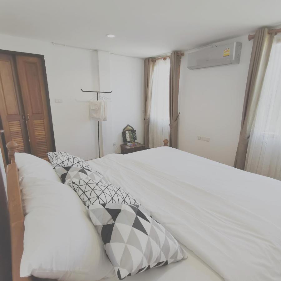 Stay Here Hostel Chiang Mai Dış mekan fotoğraf